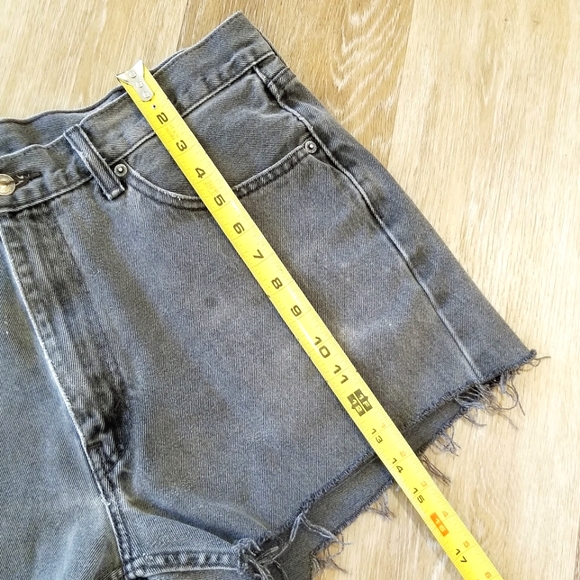 Levi's 505 Denim Jean Cutoff Shorts 10" Rise Black Wash Distressed Frayed - Picture 5 of 13